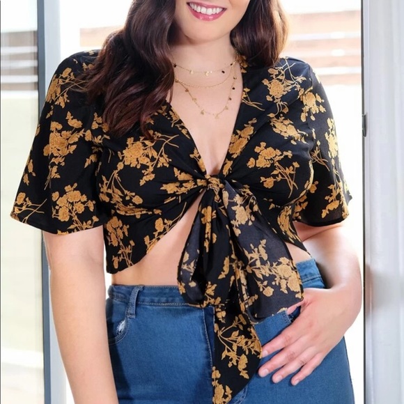 💕Crop top💕 - Picture 1 of 3